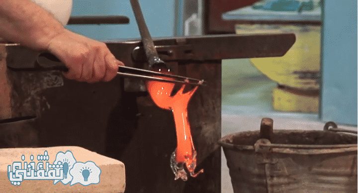 فيديو مدهش:رجل يصنع حصان من الزجاج بطريقة رائعة!!