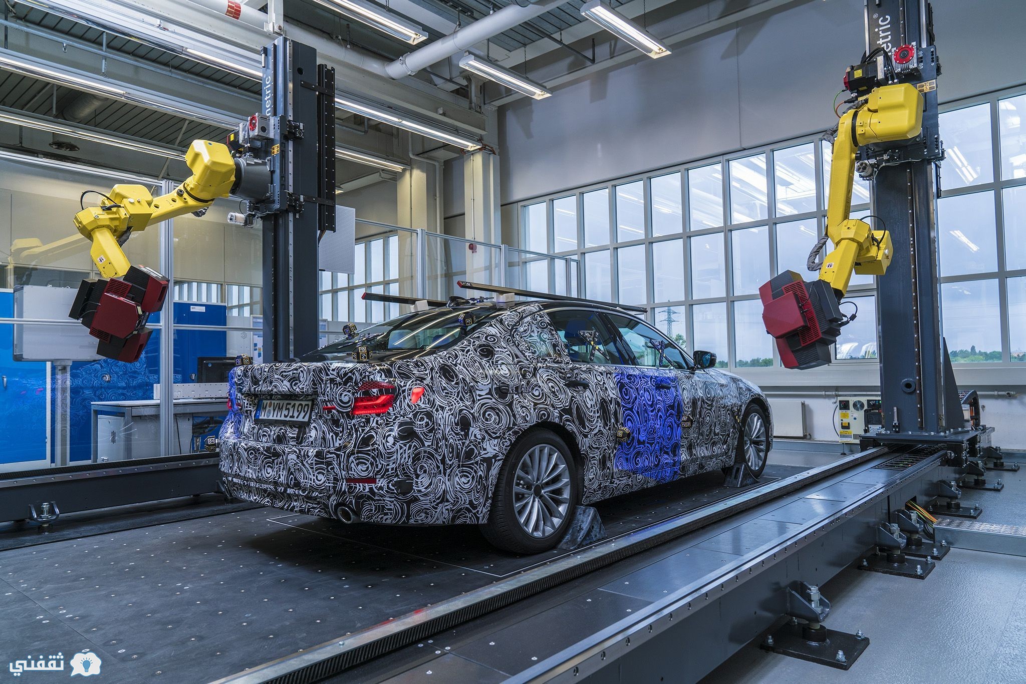 الروبوت يصمم 3D بي إم دبليو BMW بمنتهى الدقة لضمان الجودة للعملاء
