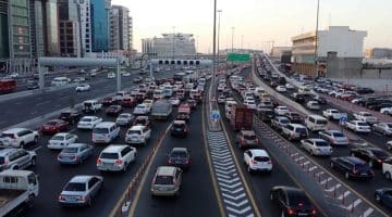 رسوم ترخيص القيادة والمركبات الجديدة في الامارات العربية المتحدة