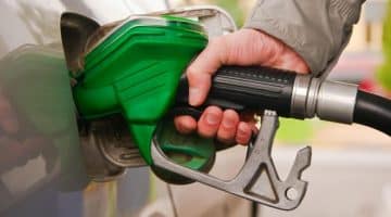 الشعب السعودي يناقش الحلول لارتفاع أسعار الوقود