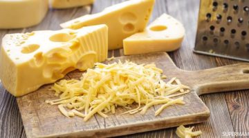 طريقة عمل الجبنة الرومي في المنزل بمكونات بسيطة