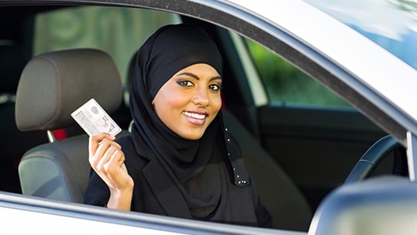 تسجيل رخصة قيادة للنساء