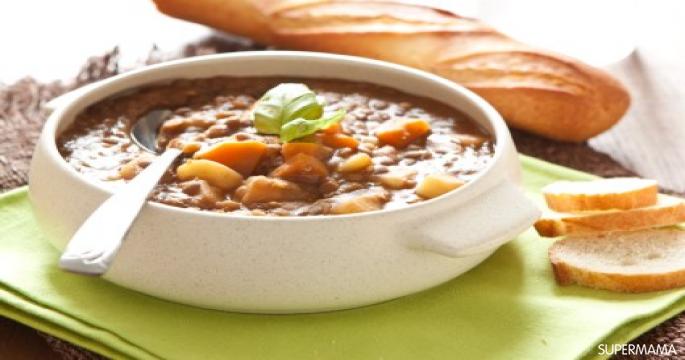 شوربة العدس بقطع اللحمة