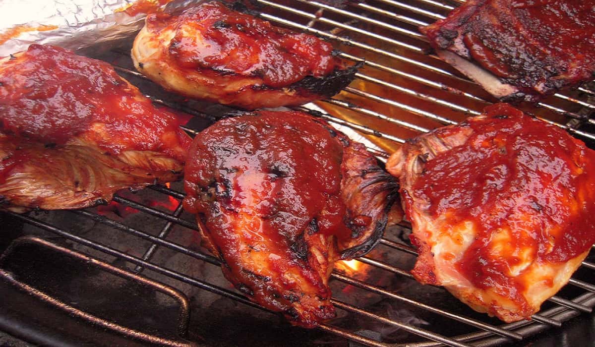 طريقة ناجحة لدجاج مشوي بصوص البابكيو الشهي مثل الجاهزة لن تستغنى عن تتبيلة دجاج مشوي