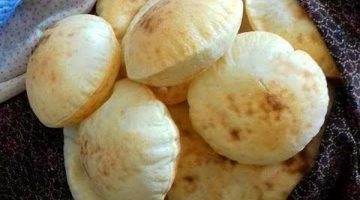 طريقة عمل الخبز الشامي المدهش في المنزل مثل الخبز الذي يباع في المحلات
