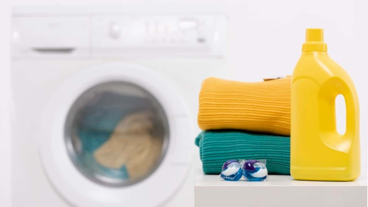 طريقة مسحوق لتنظيف الملابس