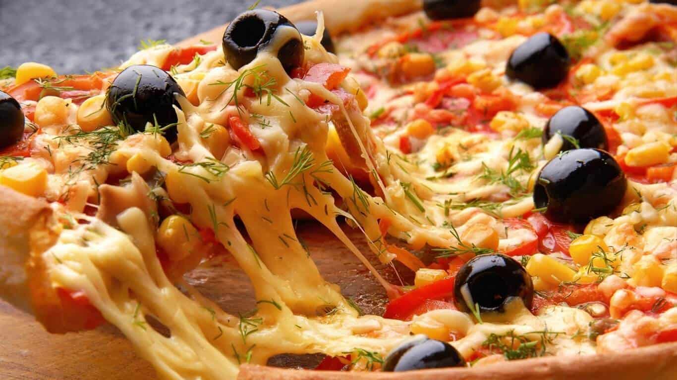 عجينة البيتزا الإيطالية الهشة
