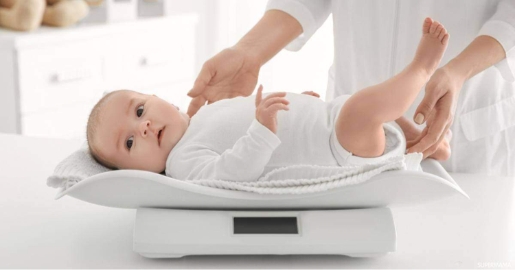 تعرف على الطول الطبيعي للطفل والوزن منذ الولادة وحتى السنة الأولى