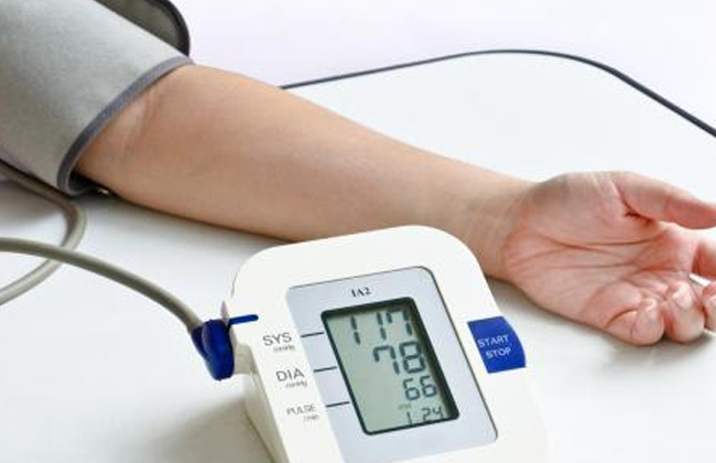 انخفاض ضغط الدم وصفات طبيعية لرفع ضغط الدم المنخفض لن تعاني من انخفاض الضغط بعد اليوم