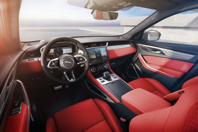 سعر جاكوار f-pace في السعودية