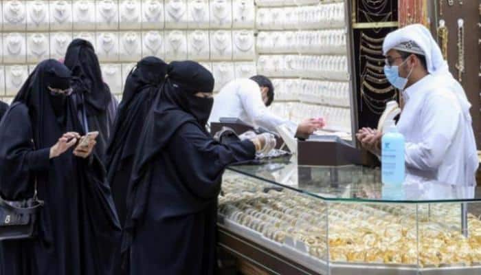 أسعار الذهب في السعودية اليوم تنهمر