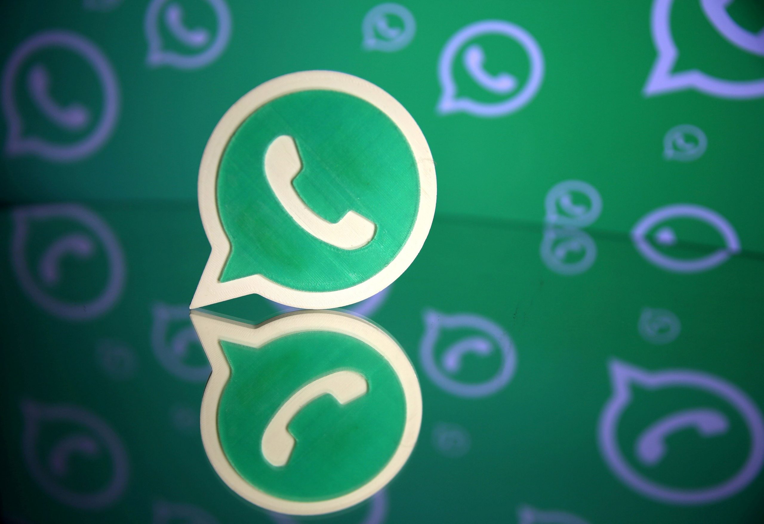 تحذير من Whatsapp بوقف الخدمة