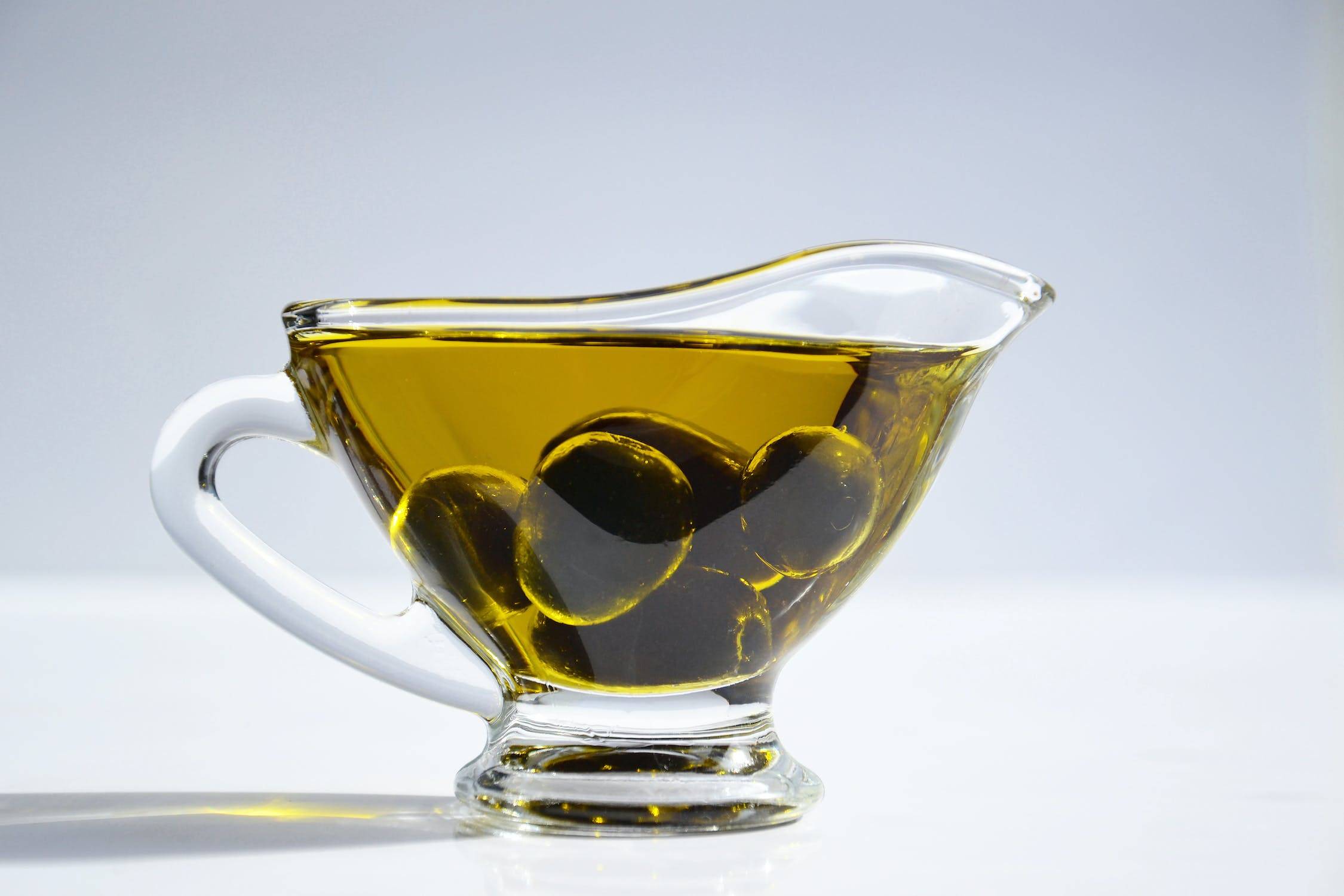 طرق العناية بالشعر الجاف والتالف