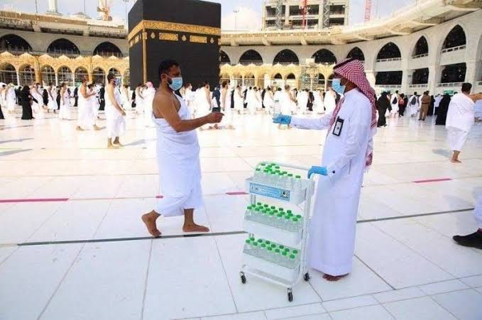 فتح باب تصاريح إفطار صائم في مكة