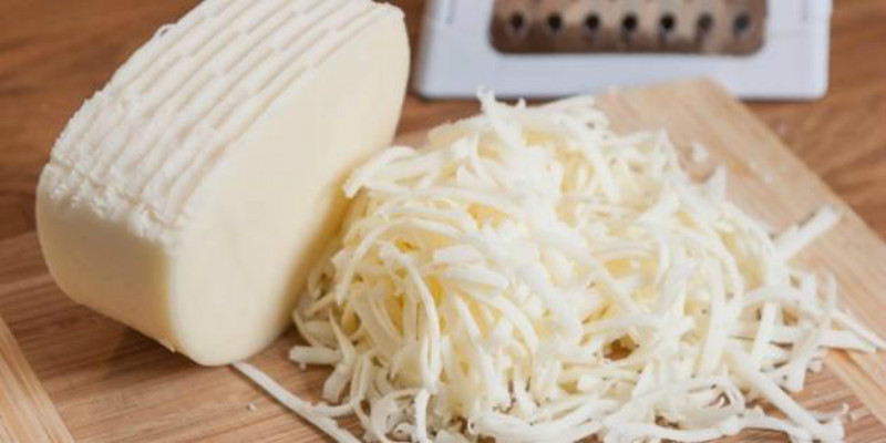 طريقة عمل الجبنة الموتزاريلا المطاطية