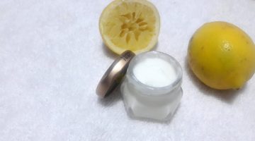 طريقة عمل كريم النشا والليمون لتفتيح البشرة والبقع الداكنة في المنزل