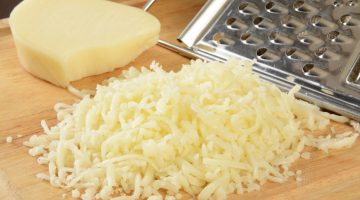 طريقة عمل الجبنة الموزاريلا والشيدر في المنزل