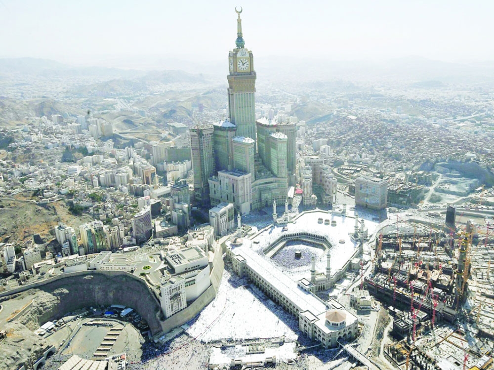 موعد أذان الفجر وأذان المغرب في المملكة العربية السعودية