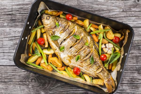 وصفات جديدة لعمل السمك المشوي في الفرن في 10 دقائق مثل مطاعم السمك