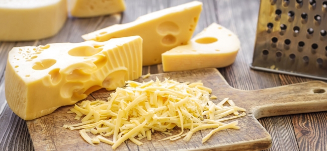 طريقة عمل الجبنة الرومي في البيت بمكونات بسيطة وبأقل التكاليف وطعم جميل جدا