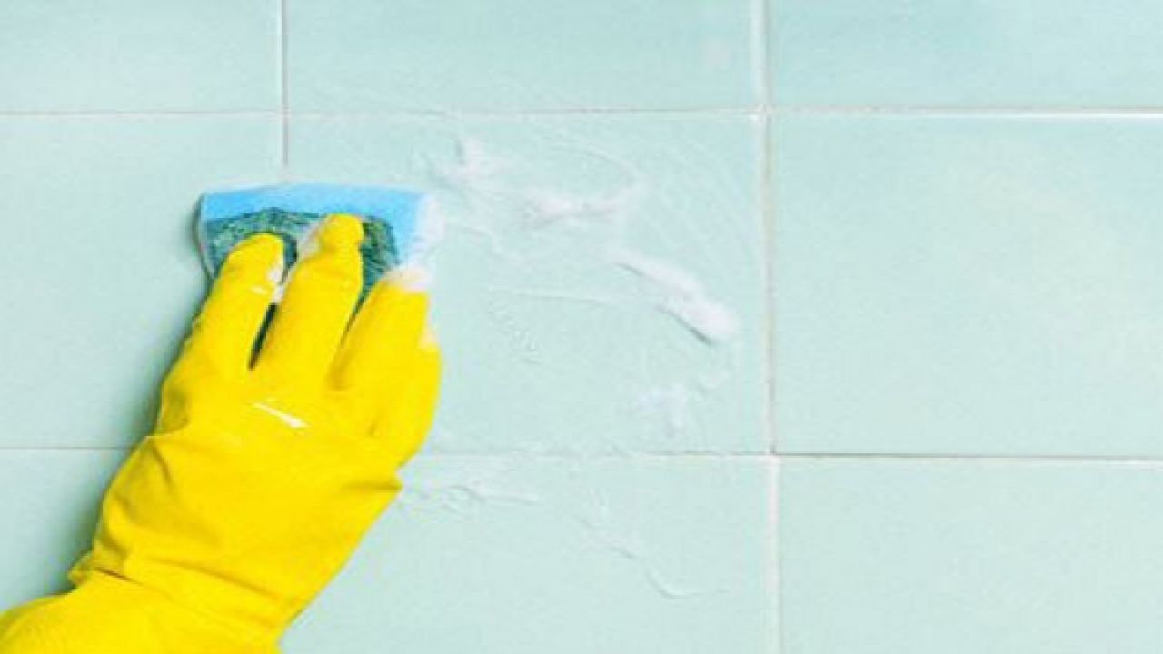 الخلطة الرهيبة لتنظيف سيراميك الحمام
