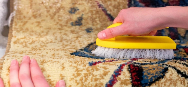 غسيل السجاد والمفارش والكنب على الناشف بالخلط الفوارة بدون ماء نهائياً تخلصي من أي بقع موجودة