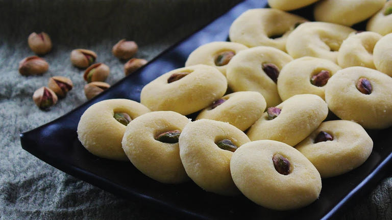 طريقة عمل الغريبة الناعمة لعيد الفطر المبارك بطريقة أحلى من الجاهزة