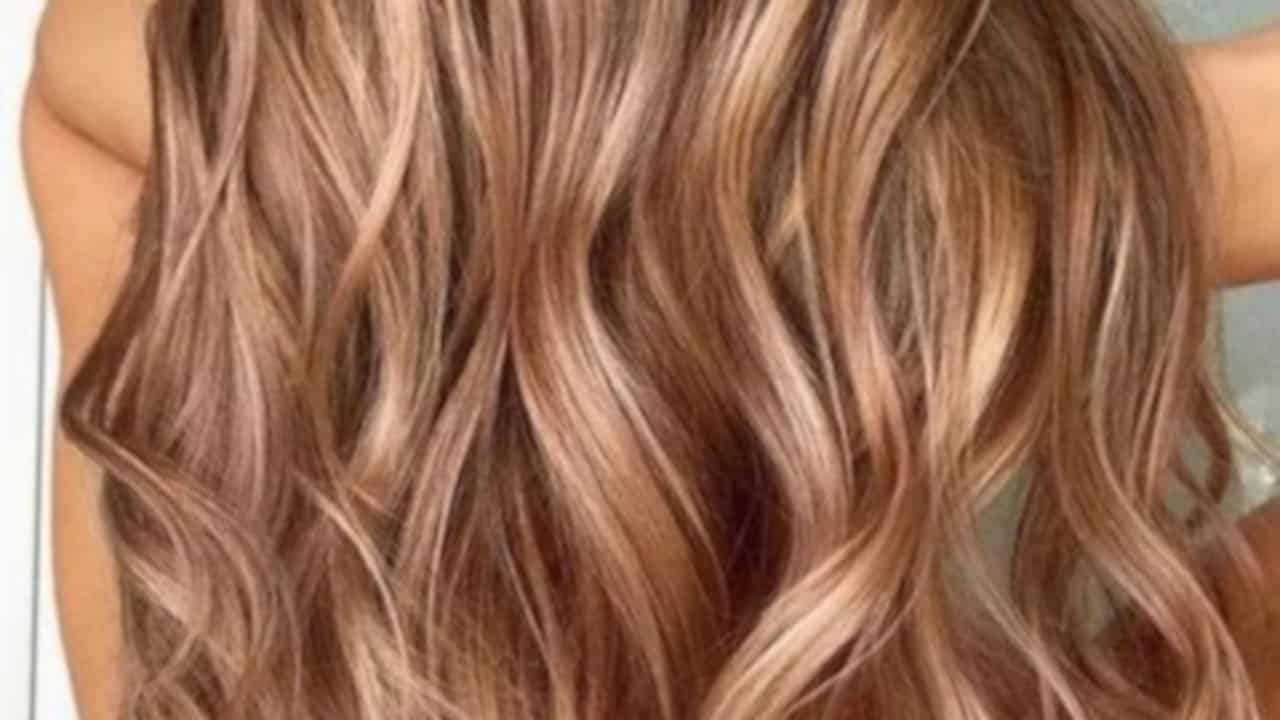 طريقة صبغة الشعر بلون الكراميل