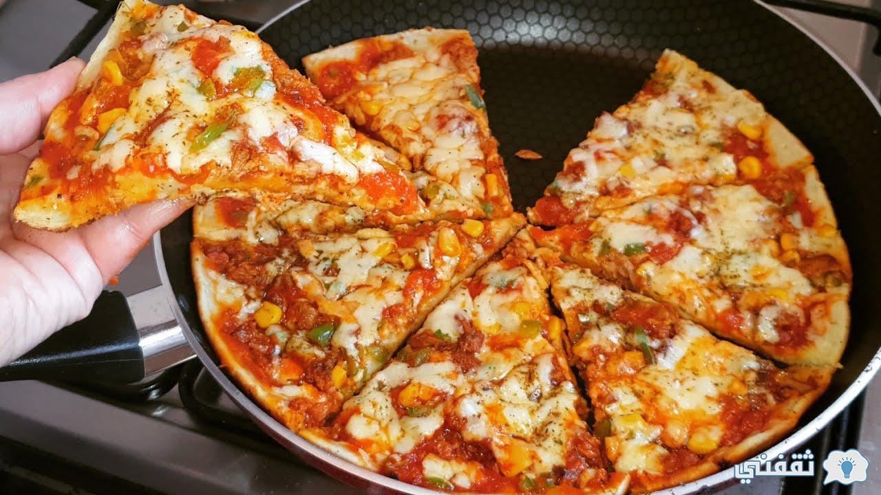 طريقة-عمل-البيتزا-السائلة-في-المقلاة-بطريقة-سهلة-وبمذاق-لذيذ-وشهي
