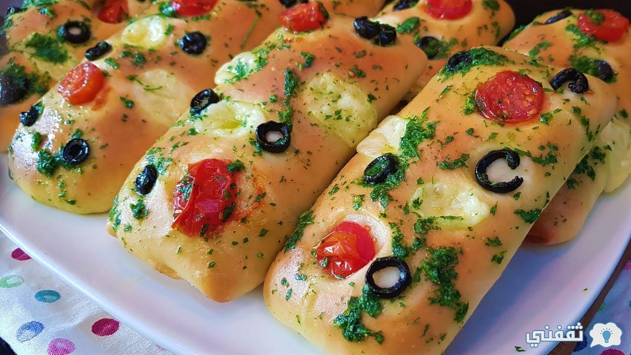 طريقة-عمل-خبز-الفوكاشيا-الإيطالي-بكل-سهولة-وبمذاق-لذيذ-وشهي-جداً