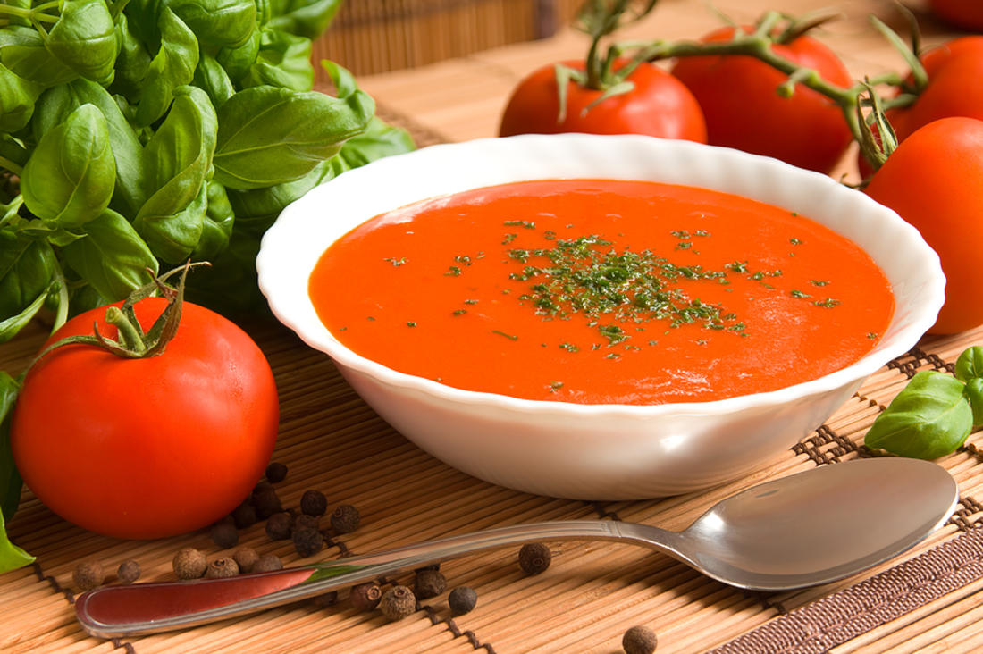 طريقة عمل حساء الطماطم