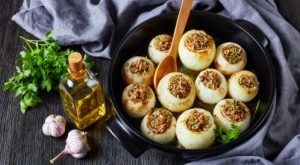 طريقة عمل محشي البصل
