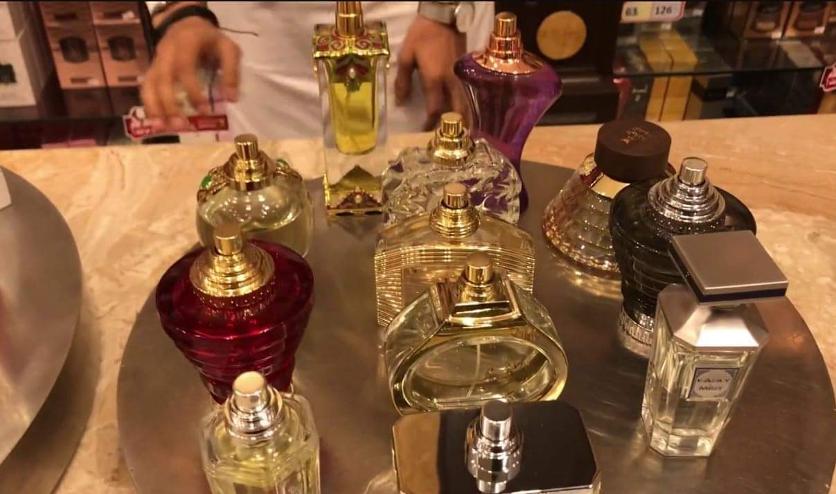 تخفيضات عروض الماجد للعود وأسعار عطر مياس وخيال الشرق وشذى الورد من الماجد للعود