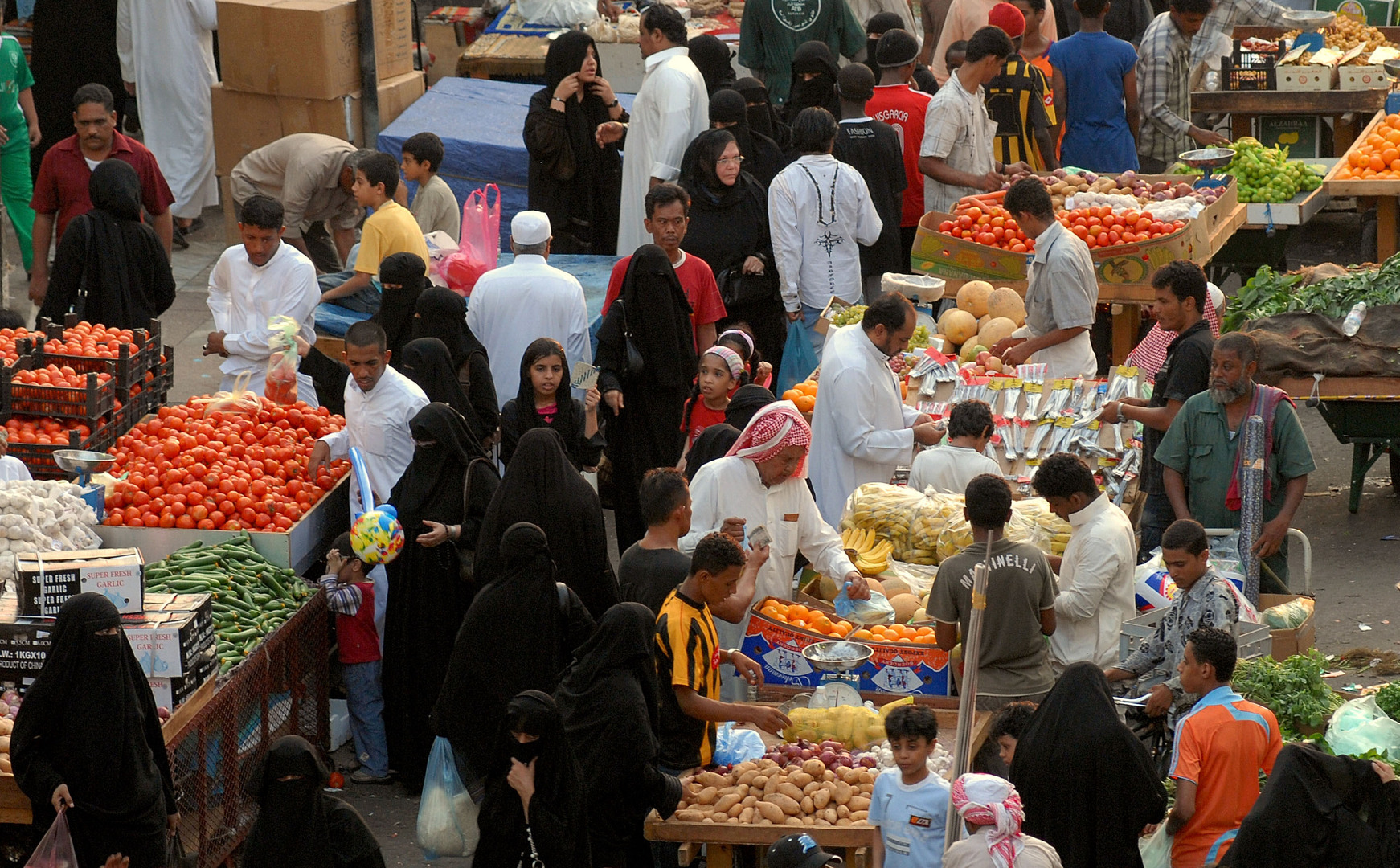 تنفيذ قرار عدم استيراد الخضراوات و الفاكهة إلا في حالة واحدة و هذه هي الشروط المطلوبة