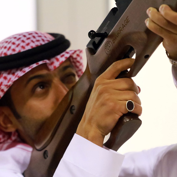 أسعار الأسلحة بمعرض الصقور والصيد السعودي 2021 وشروط شراء السلاح من المعرض  - ثقفني