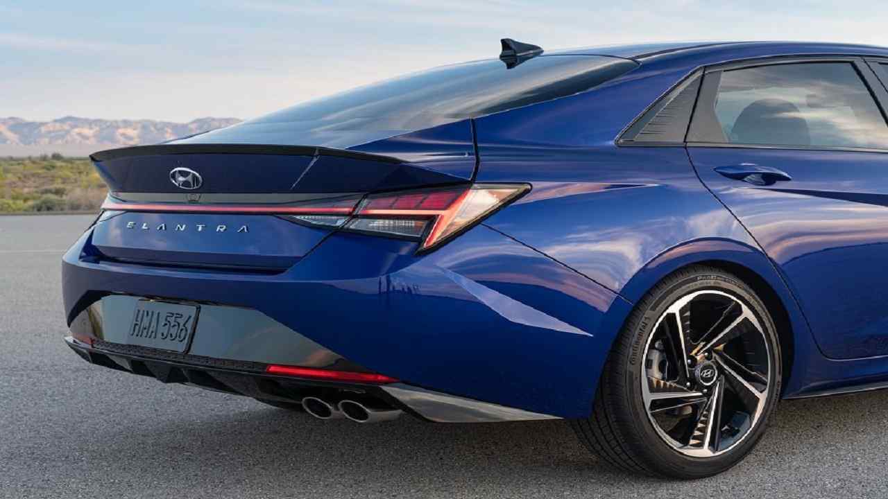 سيارة هيونداي النترا 2022 سعر ومواصفات hyundai Elantra