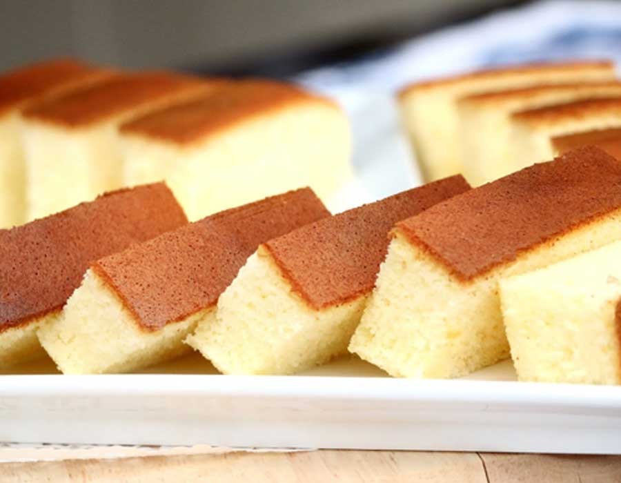 "الكيكة الذهبية" كيكة الزبادي اليومية هشة وقطنية على أصولها بمقادير بسيطة ناجحة 100%