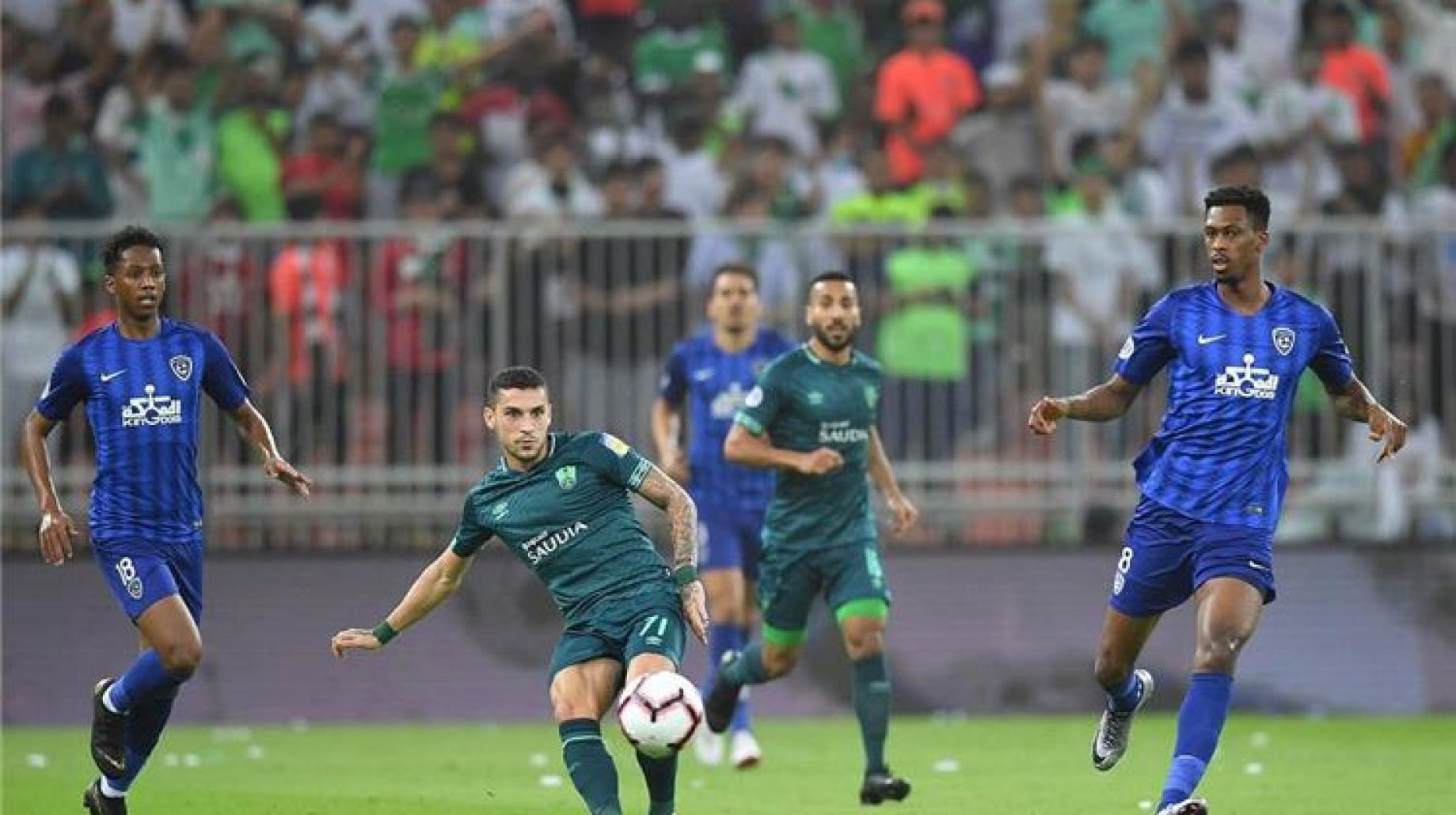 موعد مباراة الهلال والأهلى فى الدوري السعودى للمحترفين والقنوات الناقلة للمبارة