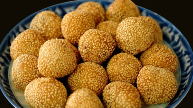 نافع استاذ المنافع