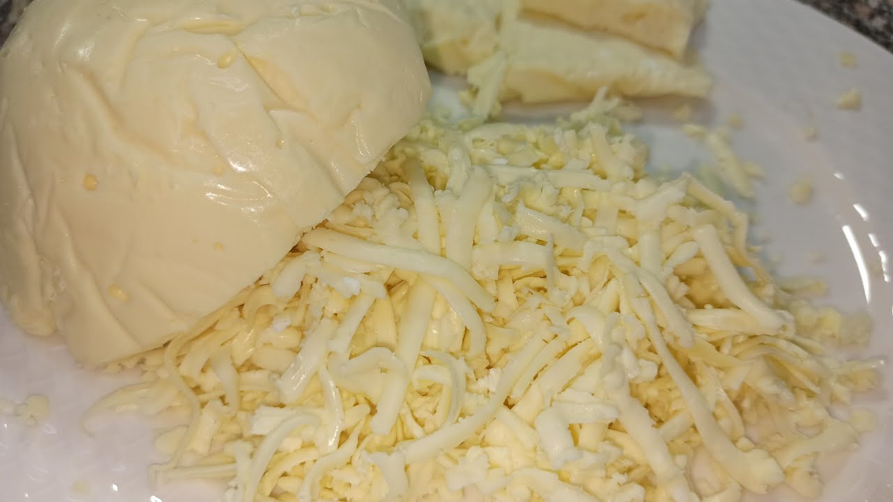 بطلى تشتريها جاهزة.. الجبنة الموتزاريلا المطاطية نفس طعم الاصلية بـ4 مكونات فقط