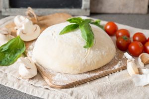 خبز البيتزا الإيطالي الشهي اللذيذ بطريقة جديدة ومبتكرة