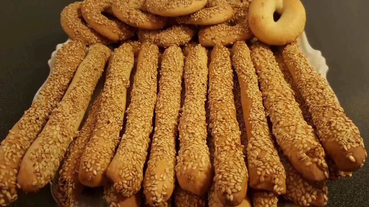 مكونات عمل الكعك السوري المقرمش
