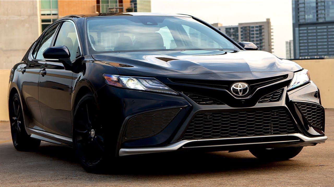 سيارة تويوتا كامري Toyota Camry 2022 سيدان المواصفات والأسعار