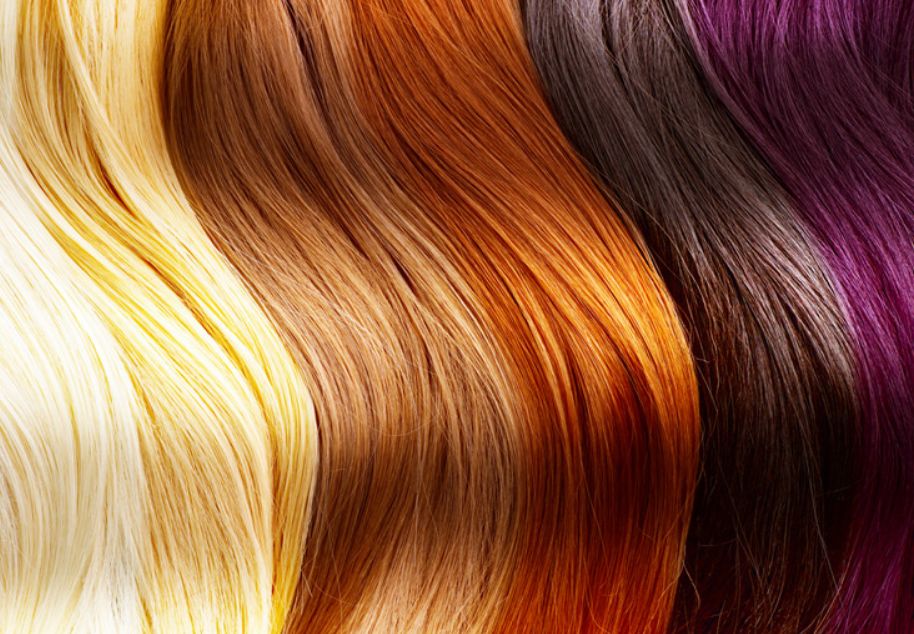 من غير الذهاب إلي ألبيوتي سنتر طرق صبغ الشعر باللون الأحمر و الأشقر بمواد طبيعة تغطية كاملة لشيب الشعر
