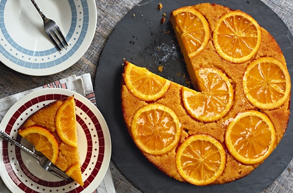 أسهل طريقة لعمل كيكة البرتقال الإسفنجية الهشة في 10 دقائق في البيت