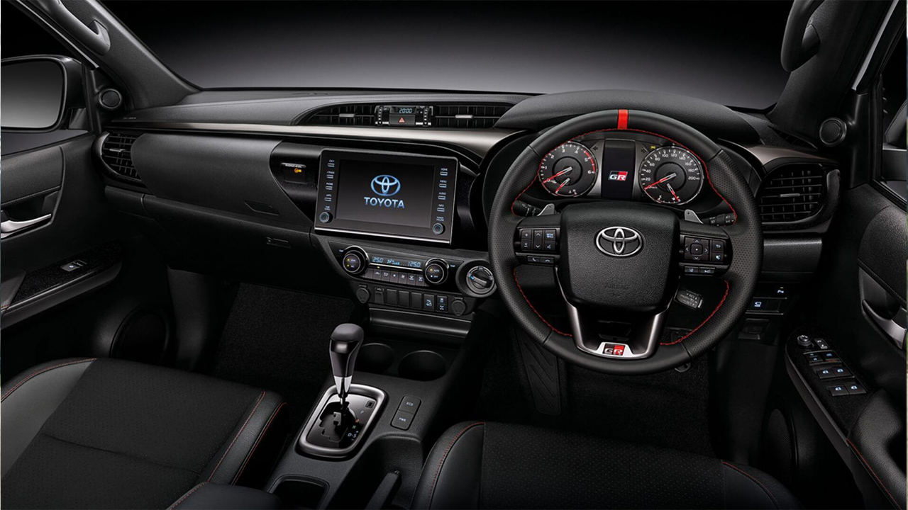 سعر ومواصفات تويوتا هايلكس TOYOTA HILUX 2022 في السعودية سيارة العمل والرفاهية