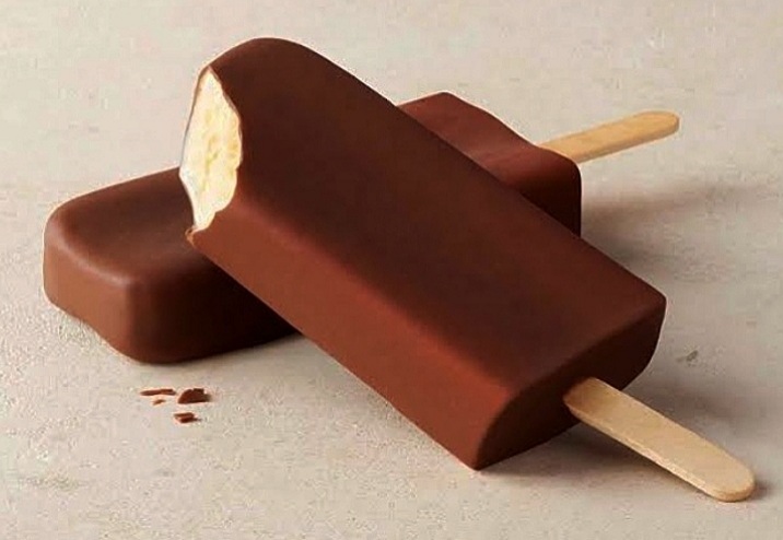 طريقة عمل ايس كريم شوكولاتة مغطاة بالفانيليا