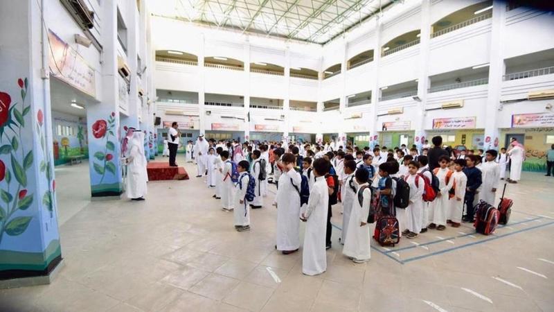وزارة التعليم السعودية تمنح الطلاب إجازة أسبوعية مطولة
