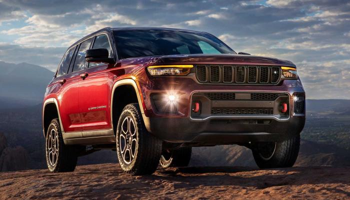 الوووحش الامريكي.. جيب جراند شيروكي 2022 Jeep Grand Cherokee الشكل الجديد تنطلق وتتحدي السيارات