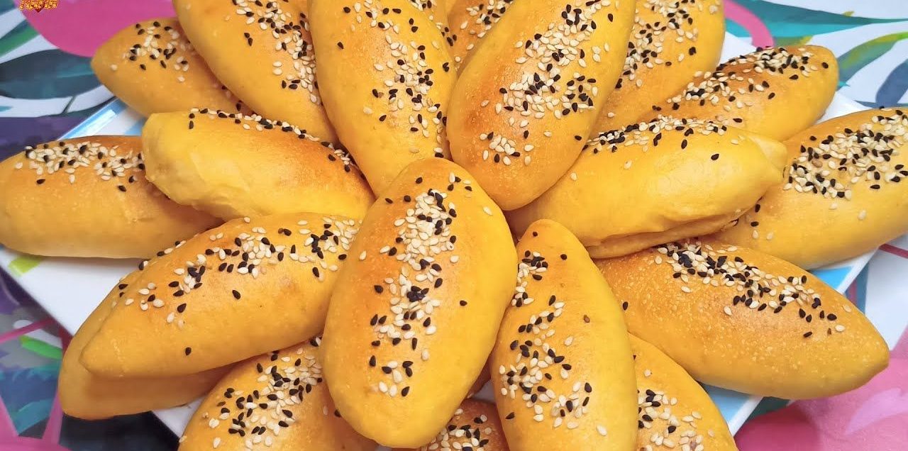بكوب من الدقيق عملت كمية كبيرة من البوريك التركي الطري الهش بطريقة سهلة وبسيطة مغزى جدا لأطفال والكبار